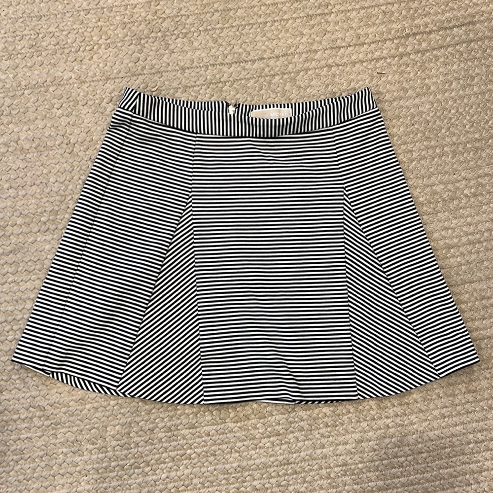Michael Kors Circle skirt size 6